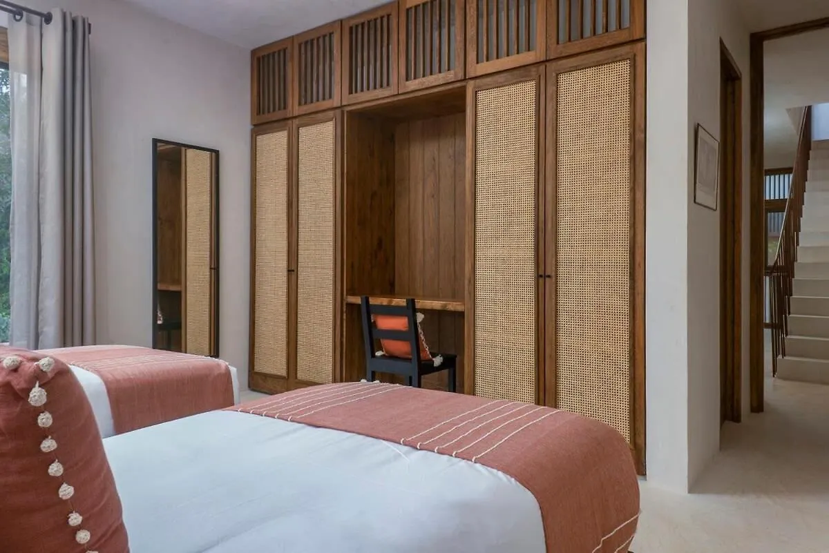 Chic Villa 3Brgated Community, Rooftop, Private Pool Tulum Holiday home