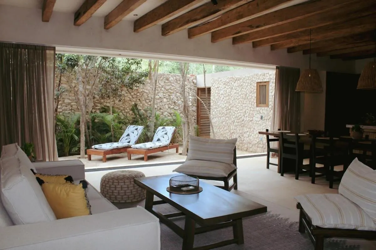 Chic Villa 3Brgated Community, Rooftop, Private Pool Tulum 0*,