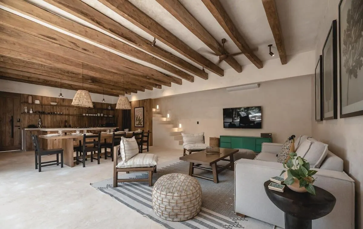 Chic Villa 3Brgated Community, Rooftop, Private Pool Tulum 0*,  Mexico